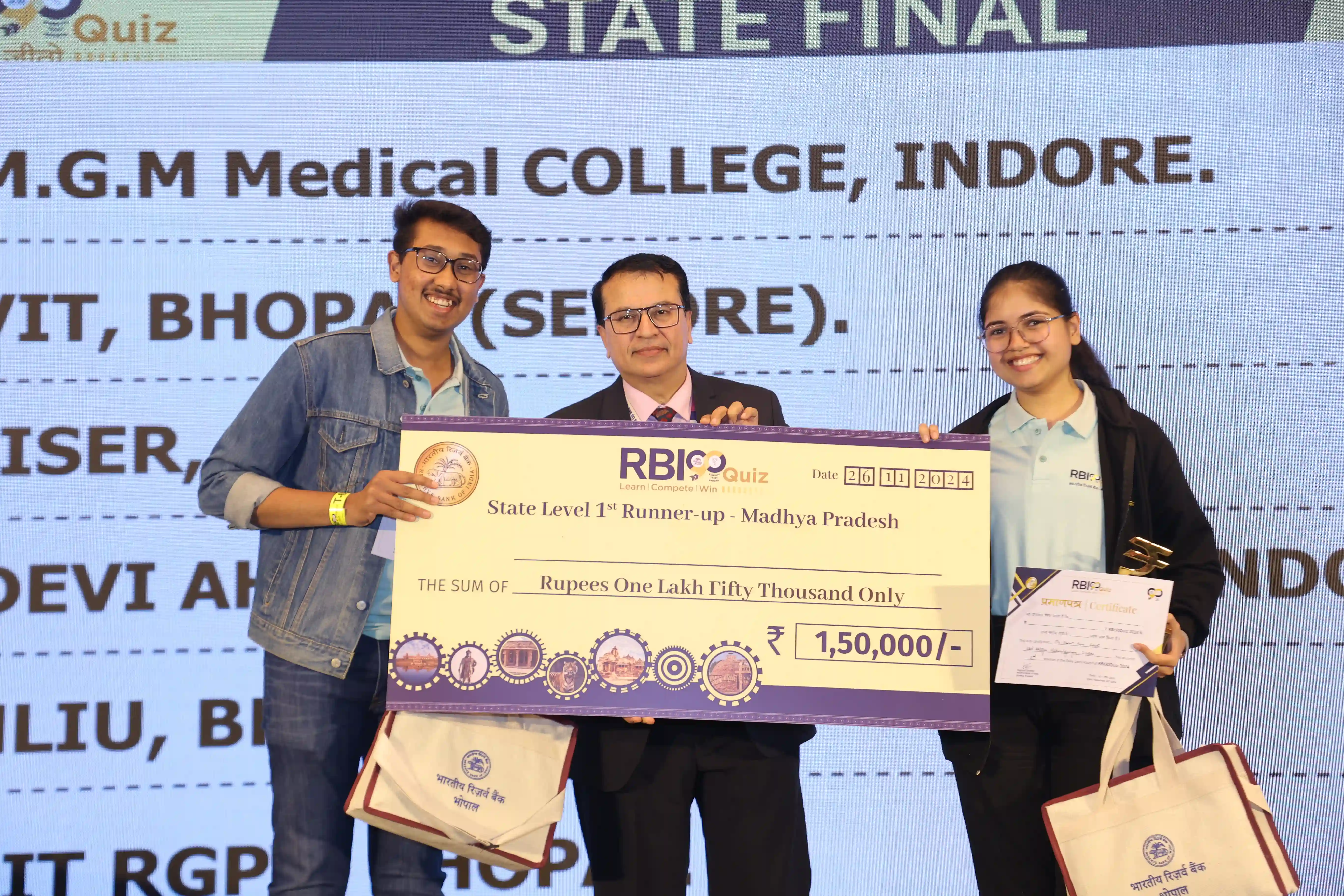 5. First runners-up from Devi Ahilya Vishwavidyalaya, Indore